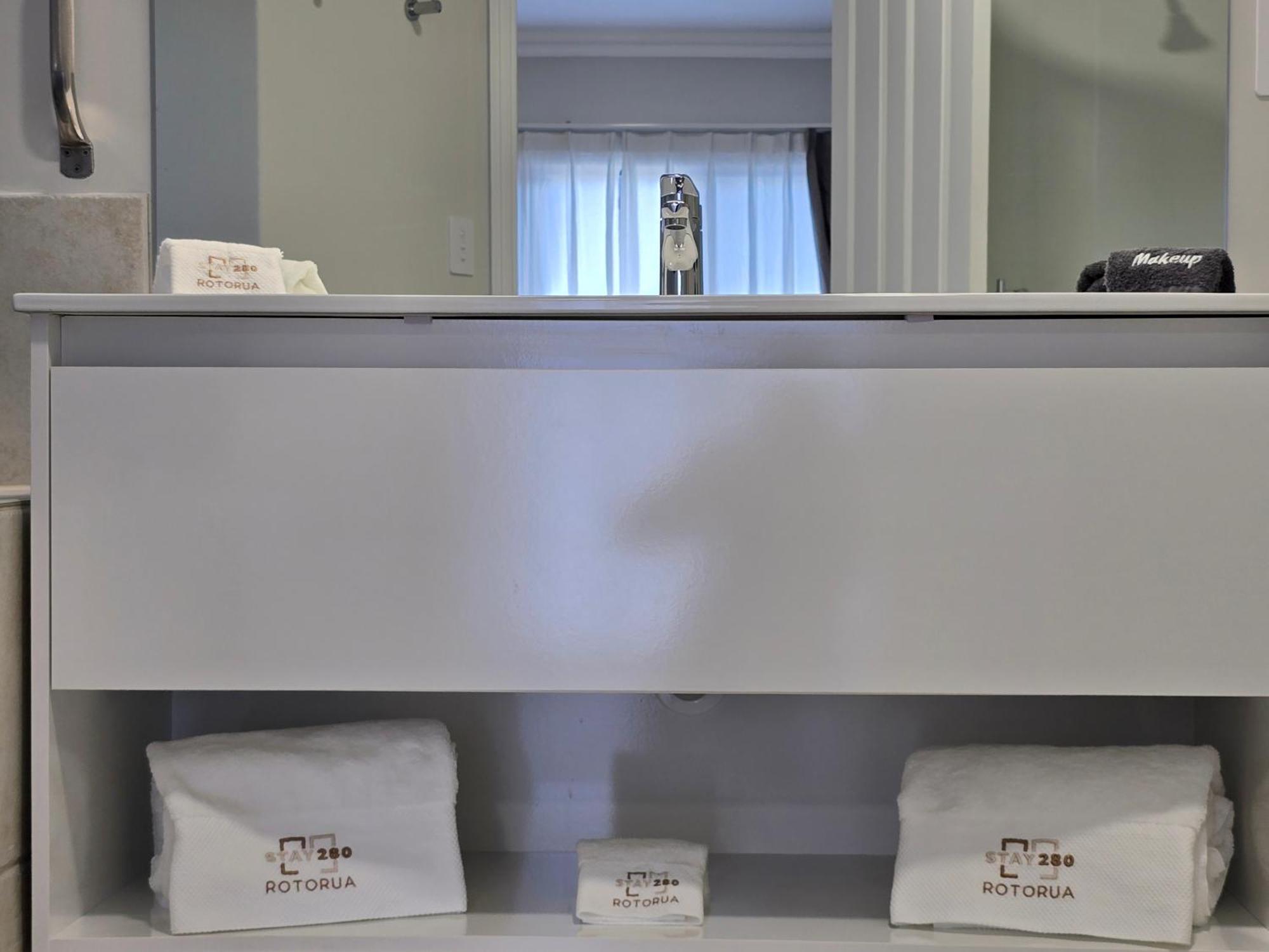 Stay 284 Rotorua - Refurbished Modern Accommodation Luaran gambar
