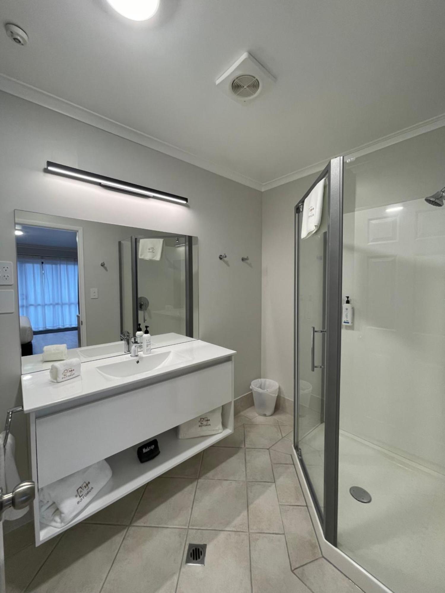 Stay 284 Rotorua - Refurbished Modern Accommodation Bilik gambar