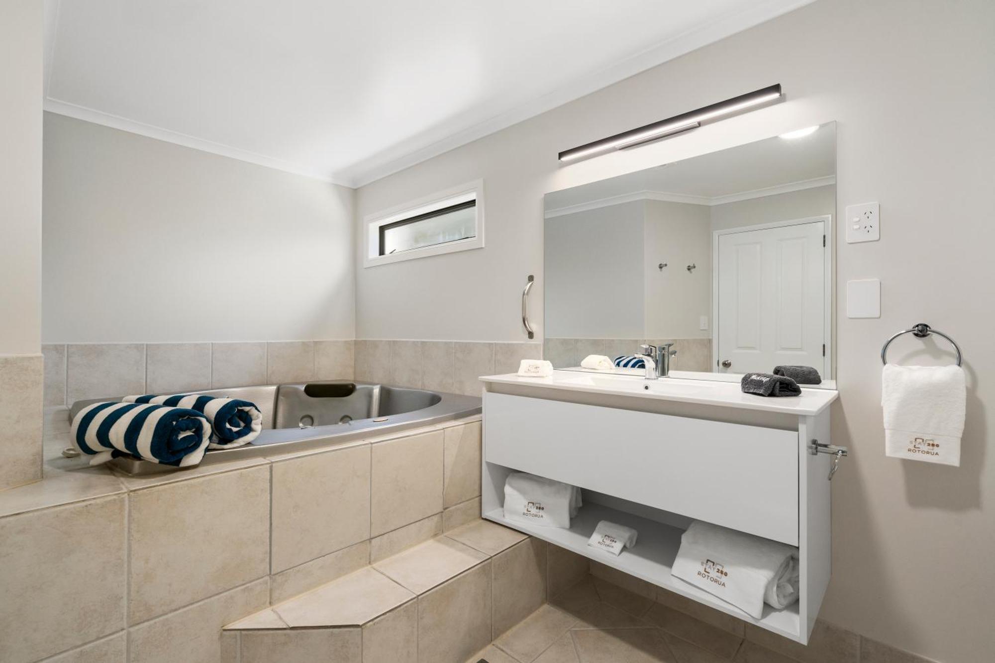 Stay 284 Rotorua - Refurbished Modern Accommodation Luaran gambar